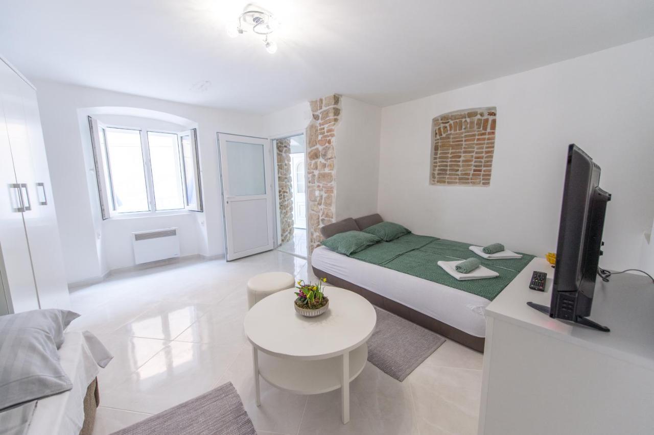 Appartement La Casa Di Pietra à Krk Extérieur photo